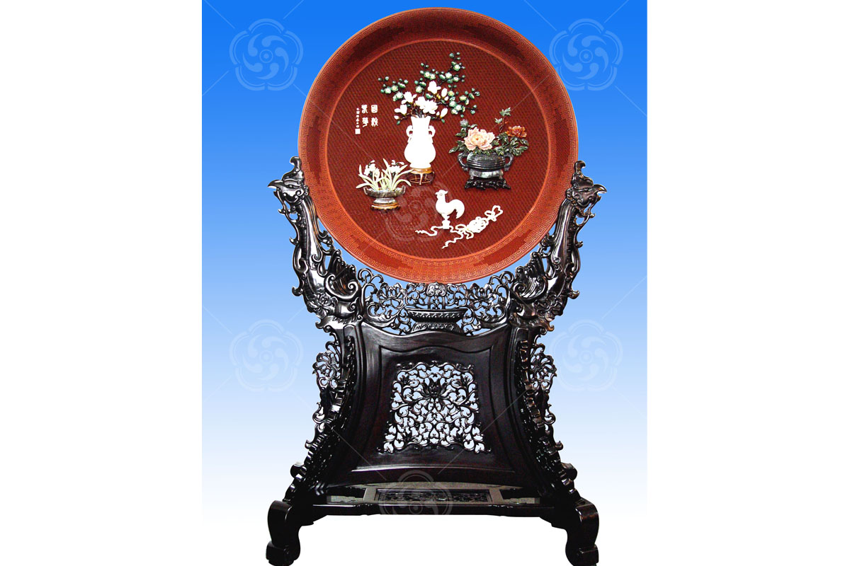 雕漆嵌玉《國粹春華》圓盤地屏