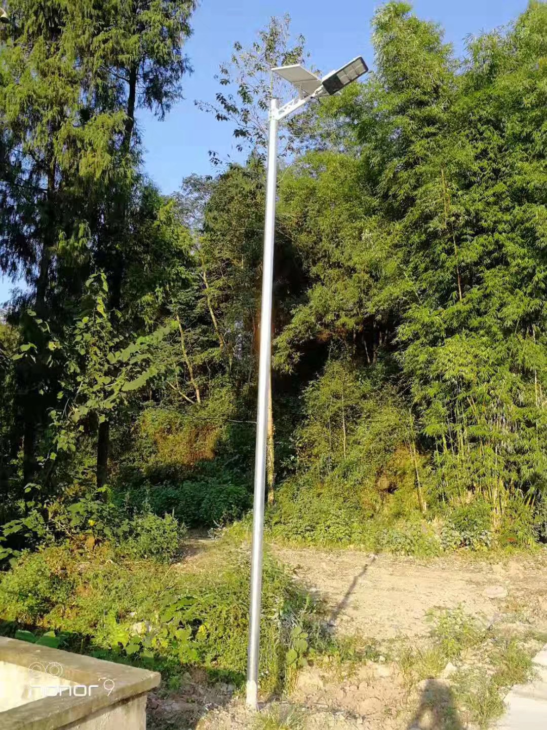 太陽(yáng)能路燈300W